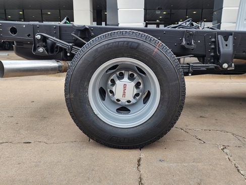 New 2026 GMC Sierra 3500 Pro w/ Convenience Package image 48