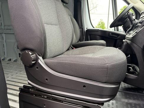 Used 2023 RAM ProMaster 2500 FWD image 31