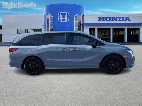 Used 2023 Honda Odyssey Sport image 8