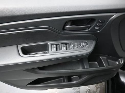 Used 2025 Honda Odyssey Sport-L image 13
