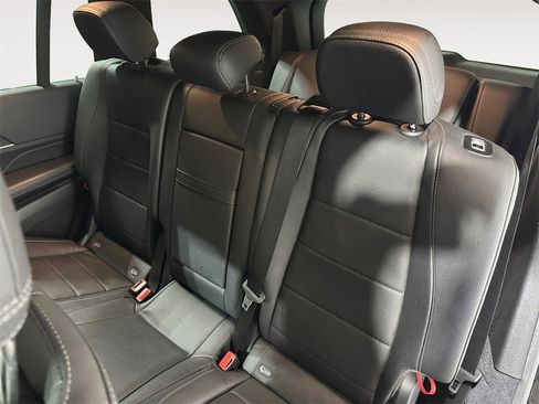 Used 2023 Mercedes-Benz GLS 450 4MATIC image 13