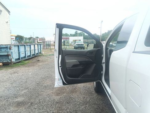 Used 2022 Chevrolet Colorado W/T w/ WT Convenience Package RWD image 15