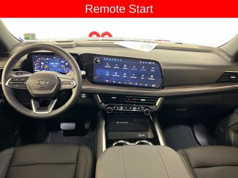 Used 2025 Chevrolet Tahoe Z71 w/ Comfort Package AWD/4WD image 14