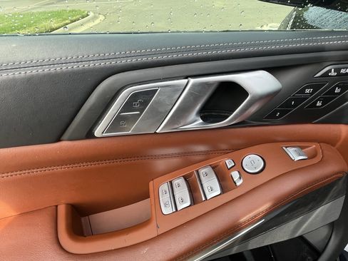 Used 2019 BMW X7 xDrive50i w/ M Sport Package image 10