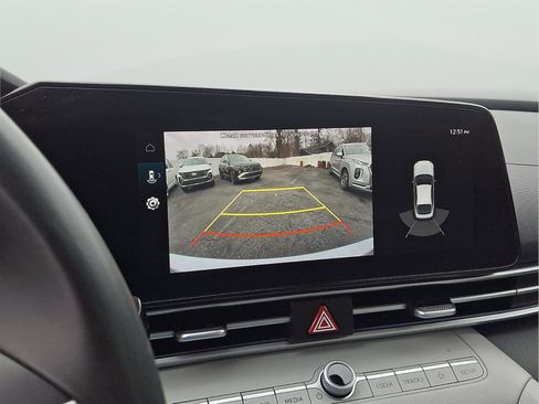 Certified 2023 Hyundai Elantra Limited image 19