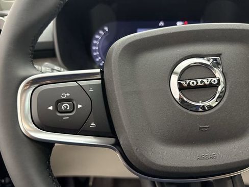 New 2026 Volvo XC40 B5 Ultra w/ Protection Package Premier AWD/4WD image 17