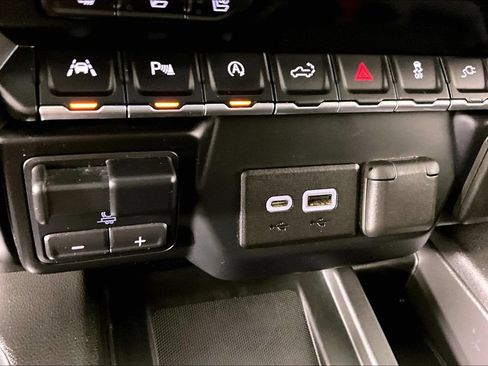 Used 2019 Chevrolet Silverado 1500 LTZ w/ LTZ Plus Package AWD/4WD image 16