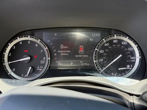 Used 2021 Toyota Highlander XLE FWD image 27