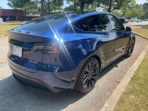 Used 2022 Tesla Model Y Performance AWD/4WD image 5