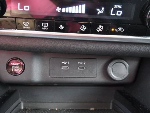 Used 2025 Nissan Rogue SV AWD/4WD image 23