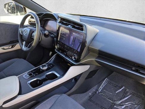 Used 2023 Lexus RZ 450e Premium image 23