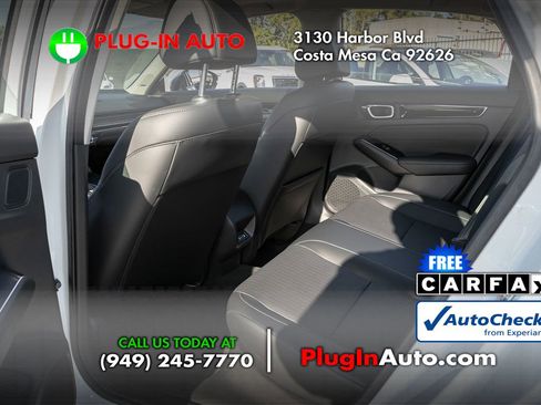Used 2023 Honda Civic Touring image 9
