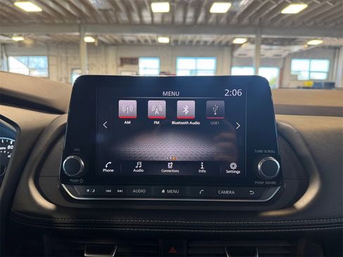 Used 2023 Nissan Rogue S image 19