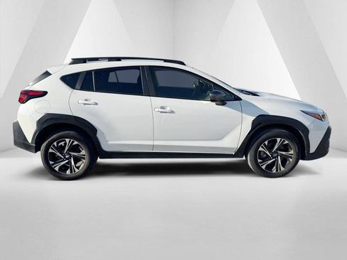 Used 2024 Subaru Crosstrek 2.0i Premium w/ Crosstrek Mirror Package AWD/4WD image 7