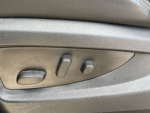 Used 2017 Chevrolet Silverado 1500 High Country image 24