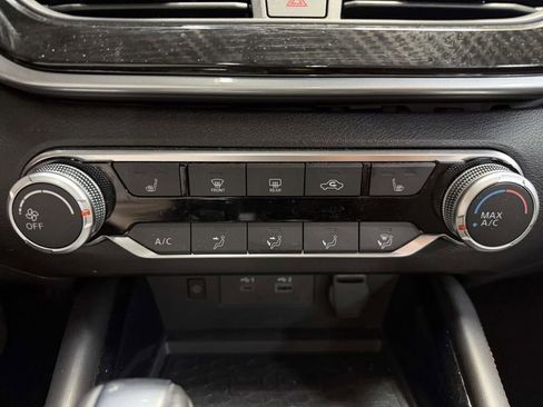 Used 2024 Nissan Altima 2.5 SR w/ SR Premium Package AWD/4WD image 30