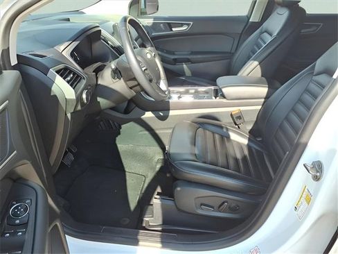 Used 2024 Ford Edge SEL image 13