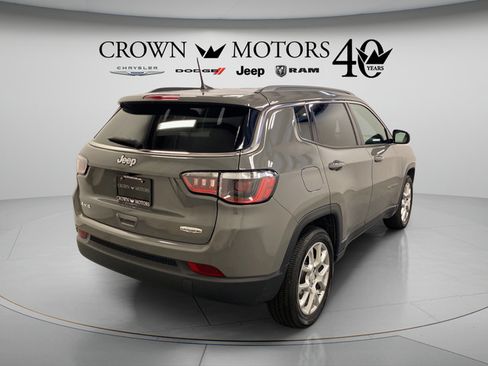 Used 2023 Jeep Compass Latitude AWD/4WD image 14