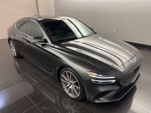 Used 2025 Genesis G70 2.5T image 1