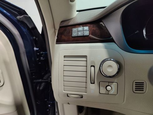 Used 2007 Cadillac DTS Performance FWD image 34