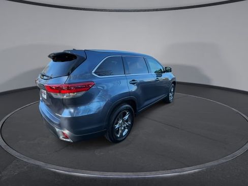 Used 2019 Toyota Highlander Limited Platinum image 16