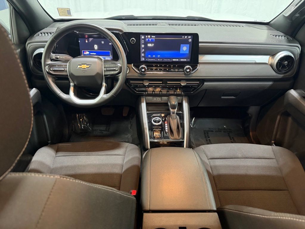 Used 2023 Chevrolet Colorado LT w/ LT Convenience Package II AWD/4WD image 33