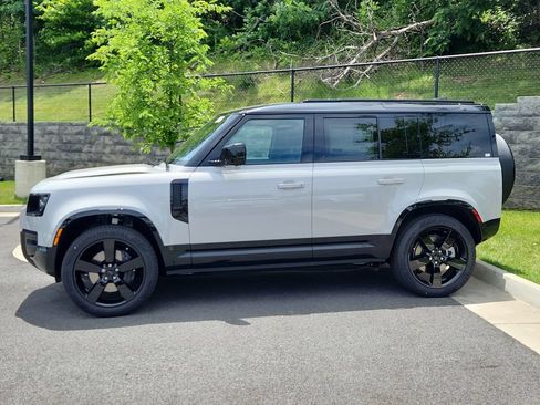 New 2026 Land Rover Defender 110 X-Dynamic SE AWD/4WD image 6