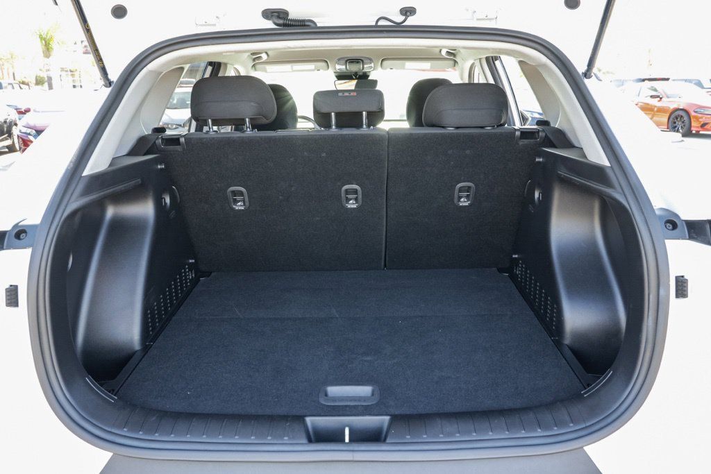 Used 2025 Hyundai Kona SEL FWD image 20