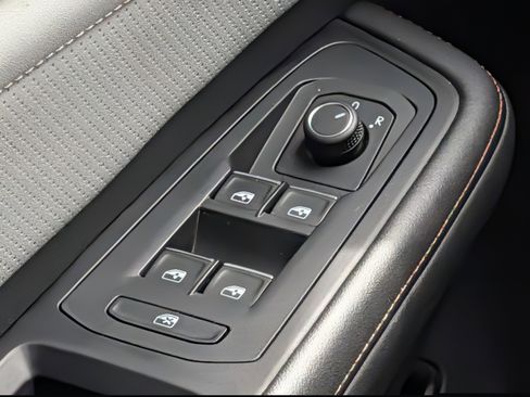 Used 2024 Volkswagen Atlas Peak Edition SE AWD/4WD image 26