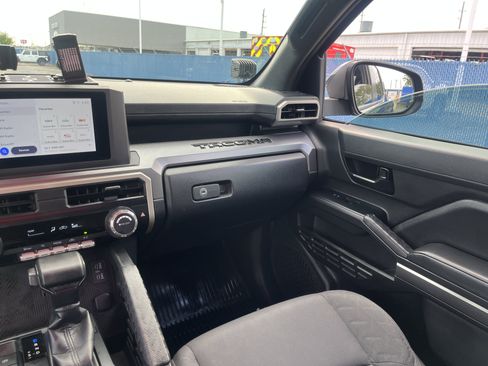 Used 2024 Toyota Tacoma SR5 RWD image 33