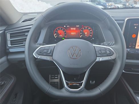 New 2026 Volkswagen Atlas Peak Edition image 15