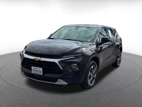 Used 2025 Chevrolet Blazer LT image 7
