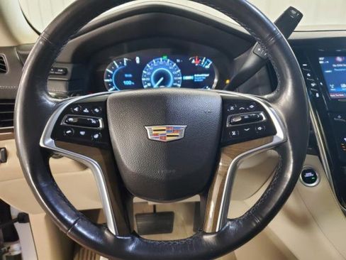 Used 2020 Cadillac Escalade Luxury AWD/4WD image 23