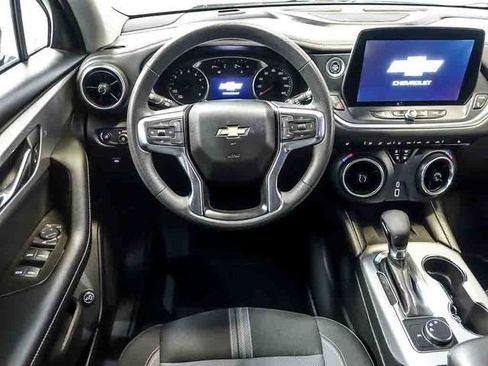 Certified 2024 Chevrolet Blazer LT w/ Convenience Package FWD image 16