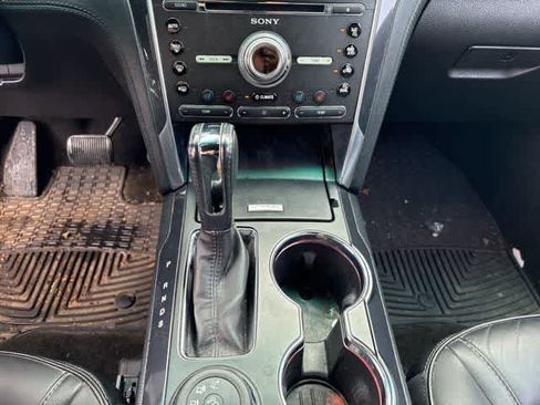 Used 2016 Ford Explorer Platinum image 19