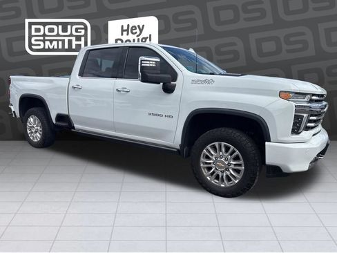 Used 2023 Chevrolet Silverado 3500 High Country w/ Z71 Off-Road Package AWD/4WD image 2