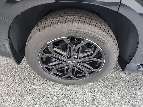 New 2026 INFINITI QX80 4WD image 17