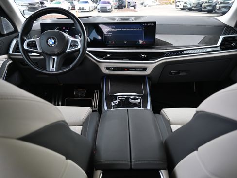 Used 2023 BMW X7 M60i w/ Executive Package image 3