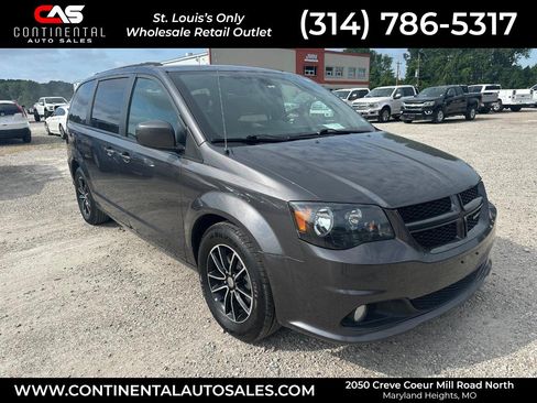 Used 2018 Dodge Grand Caravan GT FWD image 1