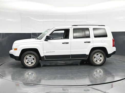 Used 2015 Jeep Patriot Sport FWD image 8