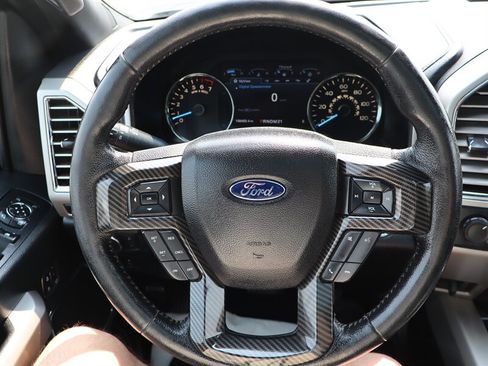 Used 2015 Ford F150 Lariat w/ Equipment Group 502A Luxury AWD/4WD image 25