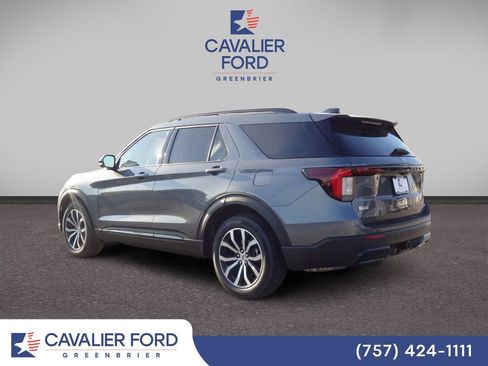Certified 2025 Ford Explorer ST-Line AWD/4WD image 3