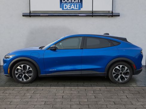 Certified 2025 Ford Mustang Mach-E Select w/ Comfort Package Lite image 6