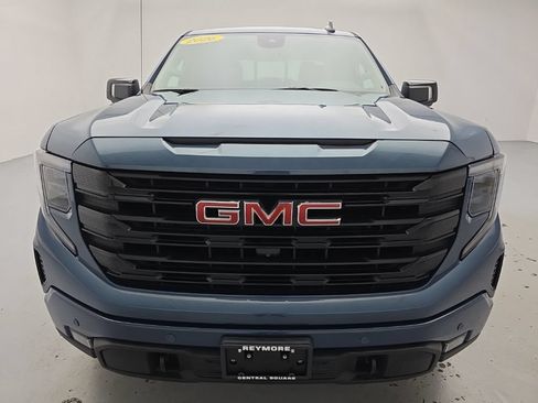 Used 2026 GMC Sierra 1500 Elevation w/ Elevation Premium Package AWD/4WD image 3