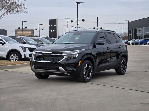 New 2026 Kia Seltos S AWD/4WD image 2