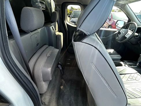 Used 2018 Nissan Frontier S image 16