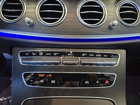 Used 2022 Mercedes-Benz E 350 Sedan image 24
