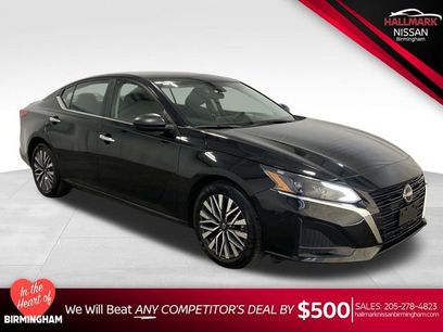 Used 2024 Nissan Altima 2.5 SV