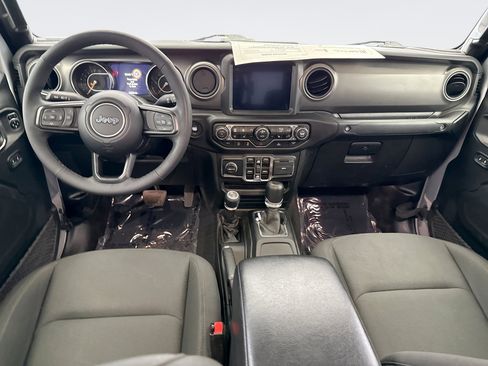 Used 2023 Jeep Gladiator Sport AWD/4WD image 14