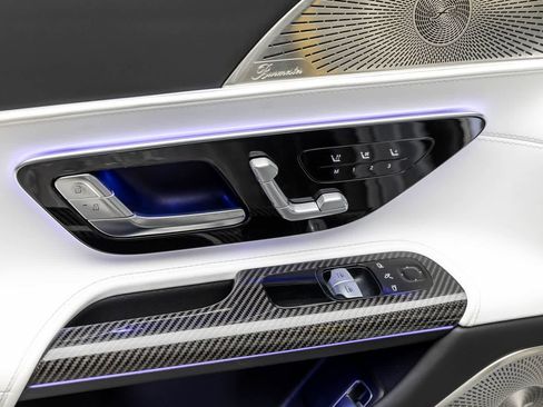 Used 2025 Mercedes-Benz AMG GT 63 image 25